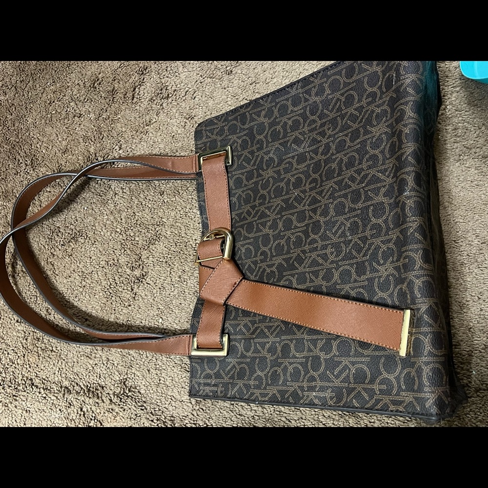 Purse - Picture 2 of 7